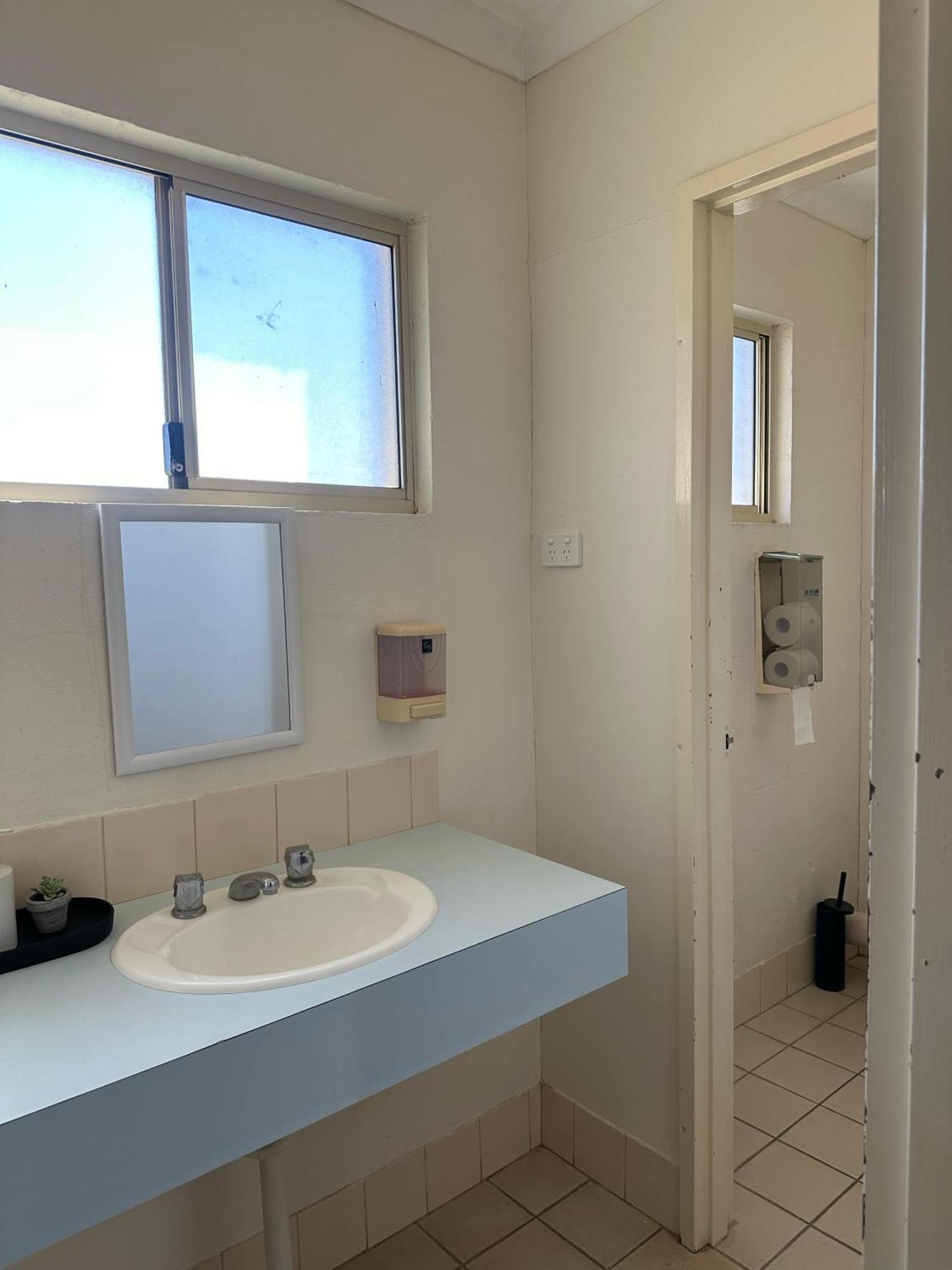 Kalbarri Inn Екстериор снимка
